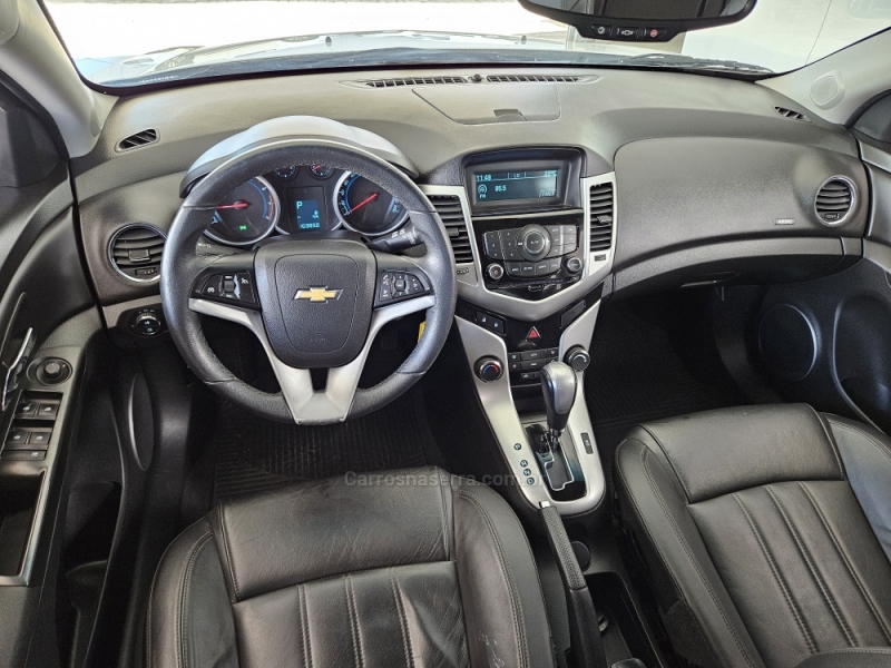 CHEVROLET - CRUZE - 2015/2016 - Branca - R$ 73.500,00