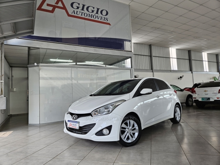 HYUNDAI - HB20 - 2013/2014 - Branca - R$ 57.000,00