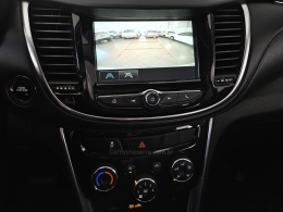 CHEVROLET - TRACKER - 2018/2019 - Prata - R$ 92.000,00
