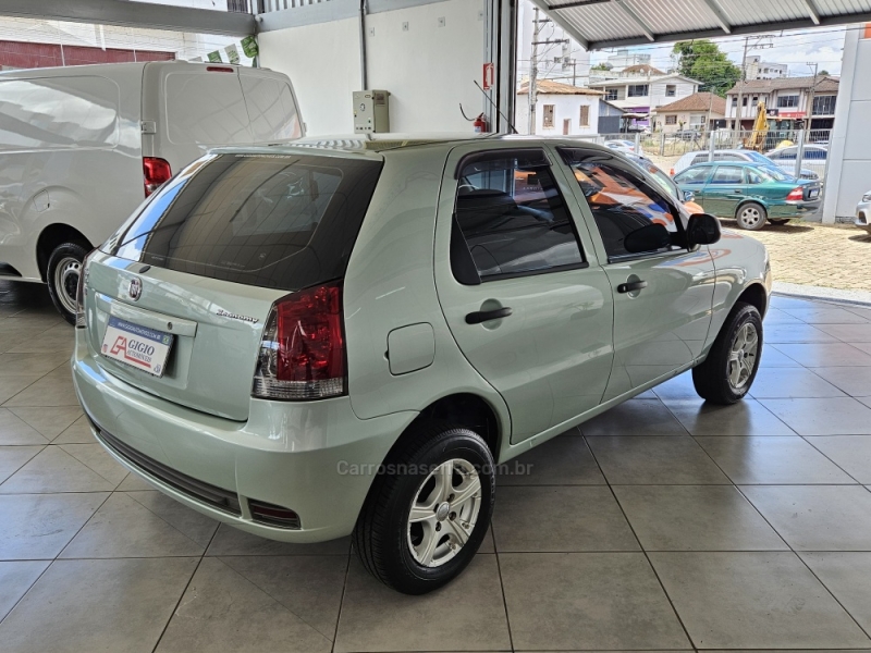 FIAT - PALIO - 2011/2011 - Verde - R$ 30.000,00