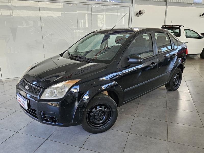 FORD - FIESTA - 2007/2008 - Preta - R$ 16.500,00