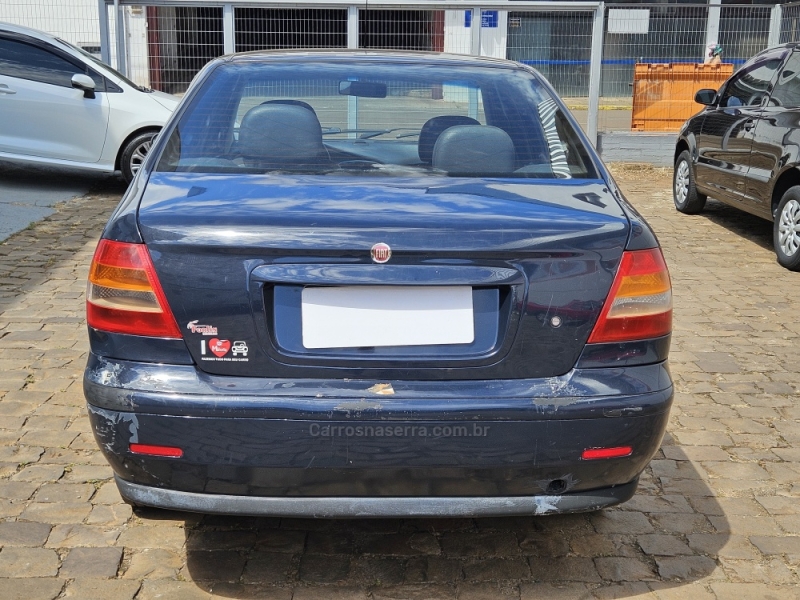 FIAT - SIENA - 2006/2007 - Azul - R$ 17.000,00