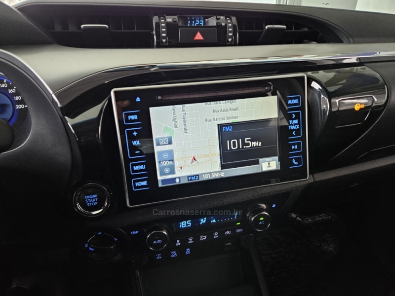 TOYOTA - HILUX - 2019/2019 - Cinza - R$ 186.000,00