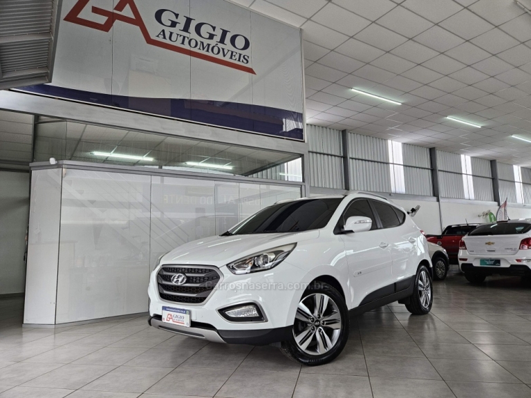 HYUNDAI - IX35 - 2016/2017 - Branca - R$ 87.000,00