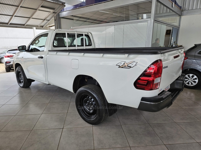 TOYOTA - HILUX - 2018/2018 - Branca - R$ 150.000,00