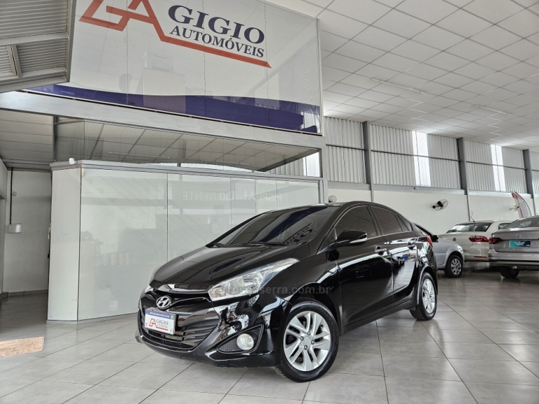 HYUNDAI - HB20S - 2015/2015 - Preta - R$ 55.800,00