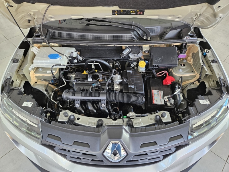 RENAULT - KWID - 2022/2023 - Prata - R$ 52.800,00