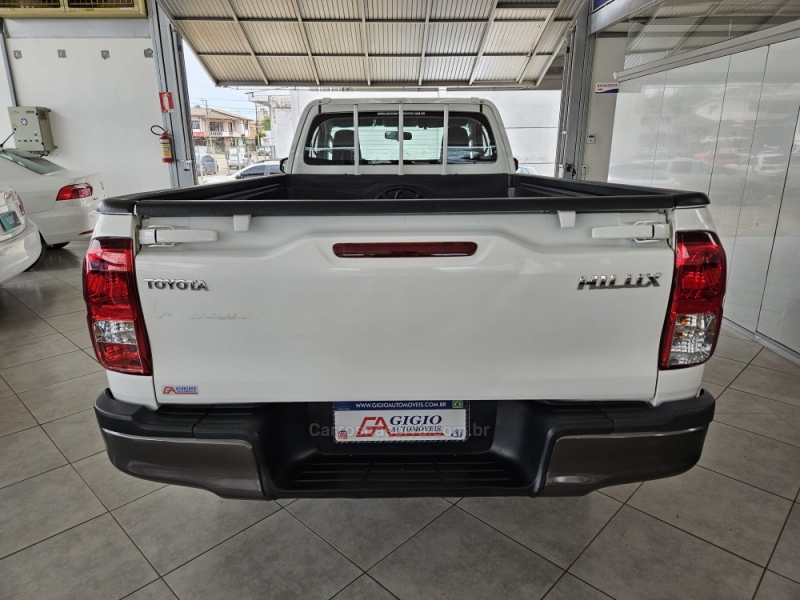 TOYOTA - HILUX - 2018/2018 - Branca - R$ 150.000,00