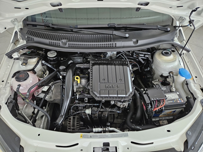 VOLKSWAGEN - GOL - 2022/2023 - Branca - R$ 58.500,00