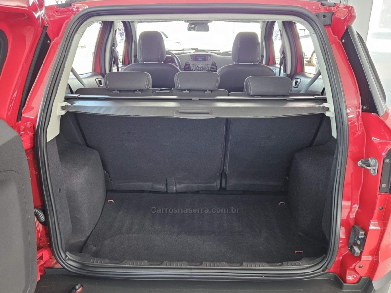 FORD - ECOSPORT - 2016/2017 - Vermelha - R$ 63.000,00