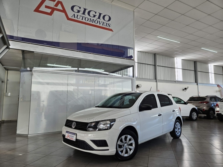 VOLKSWAGEN - GOL - 2022/2023 - Branca - R$ 58.500,00