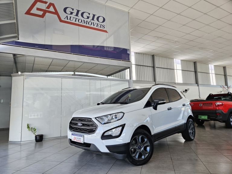 FORD - ECOSPORT - 2017/2018 - Branca - R$ 73.000,00