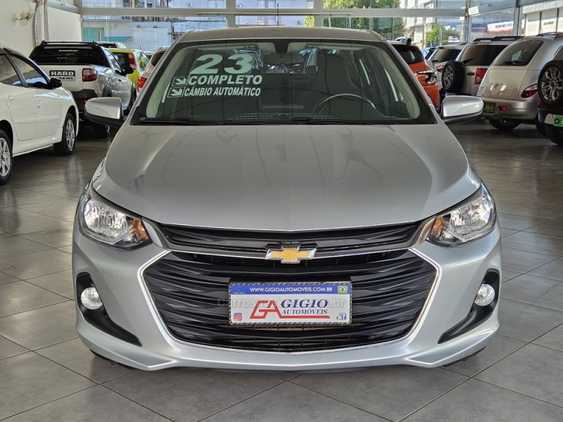 CHEVROLET - ONIX - 2022/2023 - Prata - R$ 76.500,00
