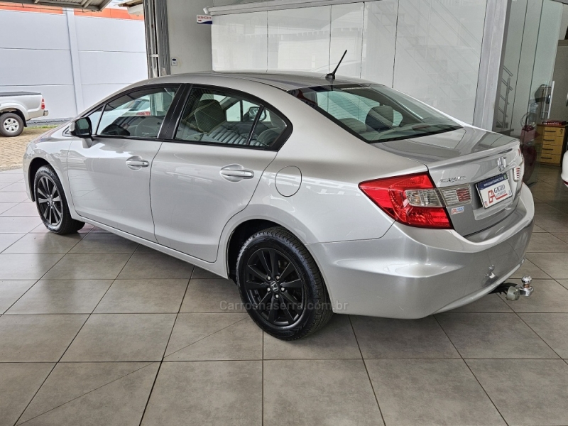 HONDA - CIVIC - 2012/2013 - Prata - R$ 67.000,00