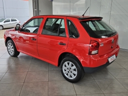 VOLKSWAGEN - GOL - 2008/2009 - Vermelha - R$ 25.500,00