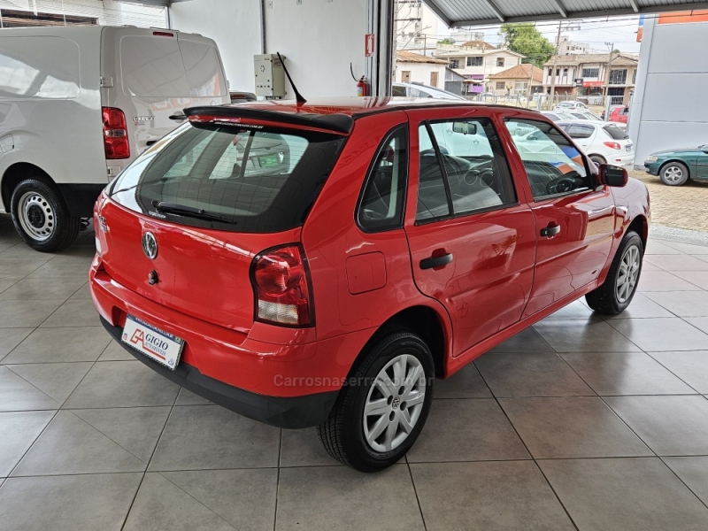 VOLKSWAGEN - GOL - 2008/2009 - Vermelha - R$ 25.500,00