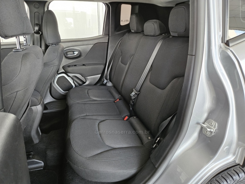 JEEP - RENEGADE - 2019/2019 - Prata - R$ 75.000,00