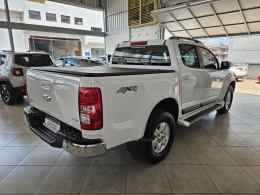 CHEVROLET - S10 - 2012/2013 - Branca - R$ 110.000,00