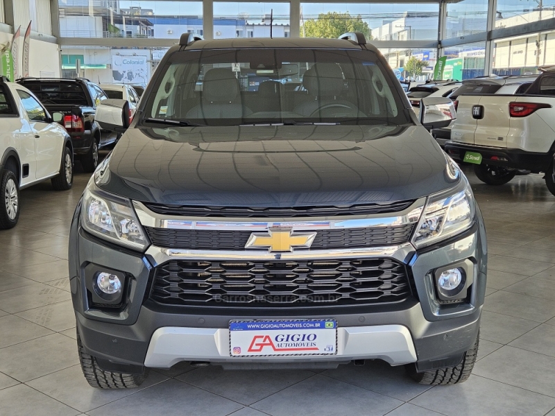CHEVROLET - S10 - 2022/2023 - Cinza - R$ 205.000,00