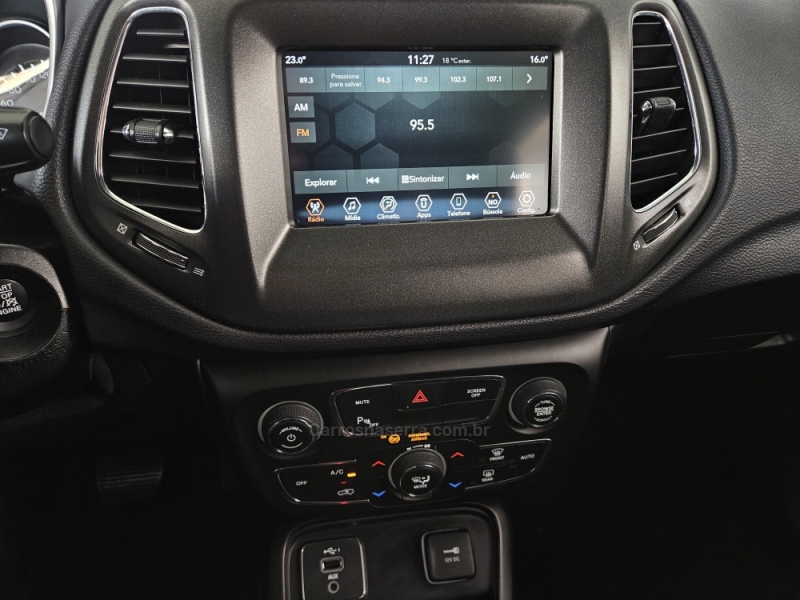 JEEP - COMPASS - 2020/2021 - Branca - R$ 100.000,00