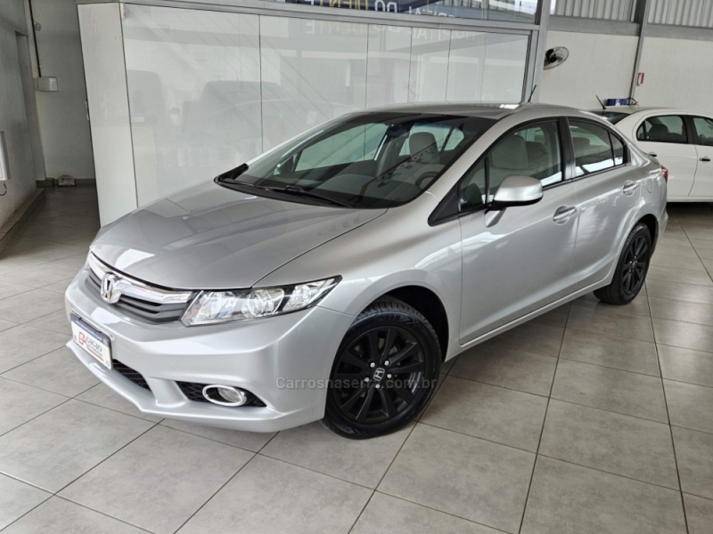 HONDA - CIVIC - 2012/2013 - Prata - R$ 67.000,00