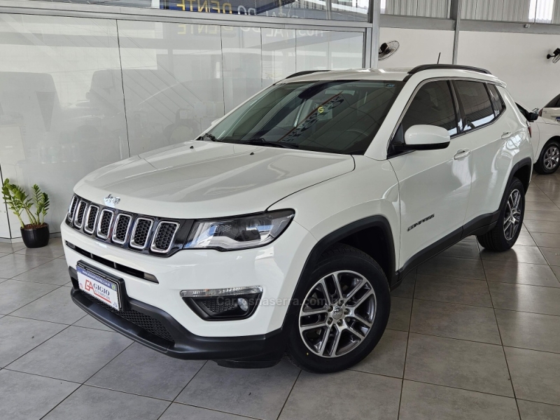 JEEP - COMPASS - 2020/2021 - Branca - R$ 100.000,00